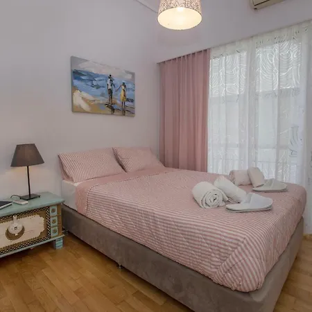 Familygroupflat-3